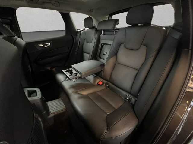 Volvo XC60 Dark Plus