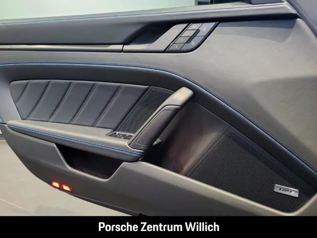 Porsche 992 4 Coupé GTS Targa