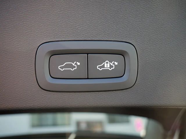 Volvo XC40 Dark Plus Recharge T4