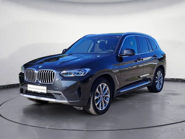 BMW X3 xDrive30e