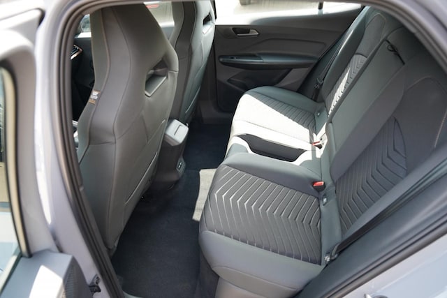 Cupra Born Born 82 kWh Navi VZE Klima SHZ RFK