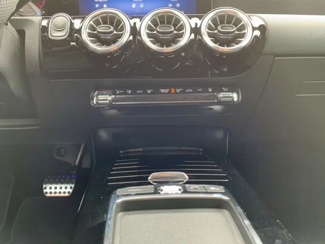 Mercedes-Benz CLA 200 CLA