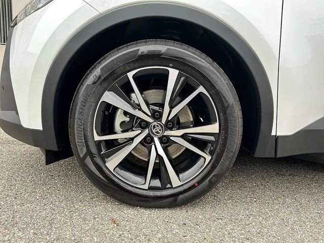 Toyota C-HR Active Plug-in