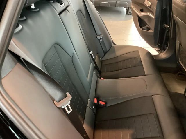 BMW 330 330e Advantage pakket Touring