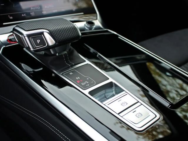 Audi S6 Avant Quattro