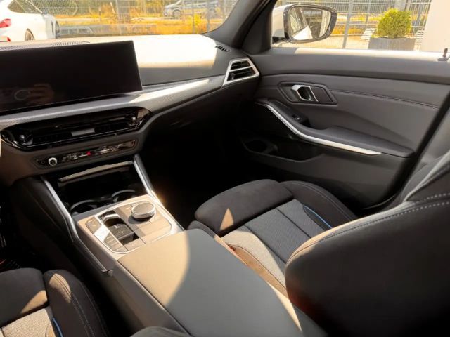 BMW 320 320d M-Sport Touring