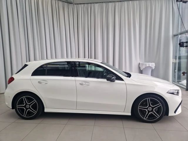 Mercedes-Benz A 180 AMG Line Hatchback