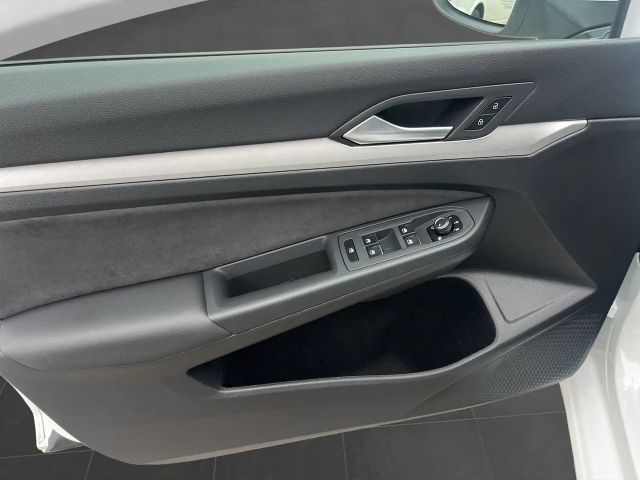 Volkswagen Golf DSG Life Variant