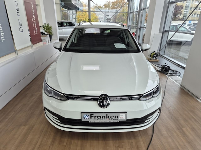 Volkswagen Golf 1.5 eTSI DSG Life Variant