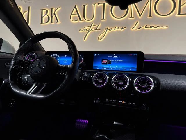 Mercedes-Benz CLA 220 AMG Line CLA 220 d Sedan