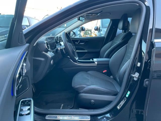 Mercedes-Benz C 200 AMG Line Sedan