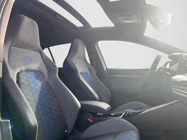 Volkswagen Golf IQ.Drive