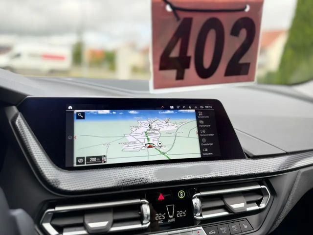 BMW 120 120i Sedan Sport Line