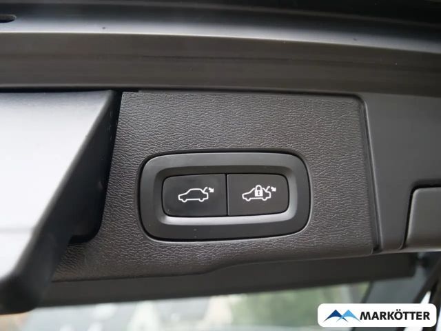 Volvo XC60 AWD Dark Plus