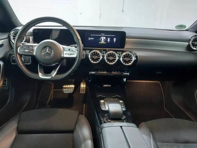 Mercedes-Benz CLA 200 AMG Line Shooting Brake