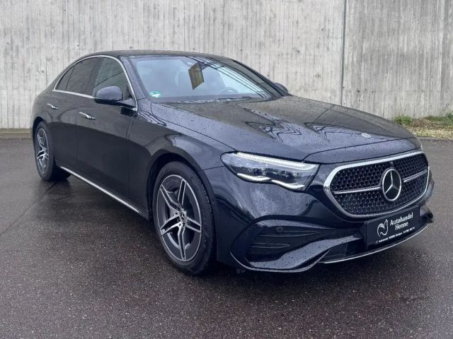 Mercedes-Benz E 220 AMG Line E 220 d Sedan