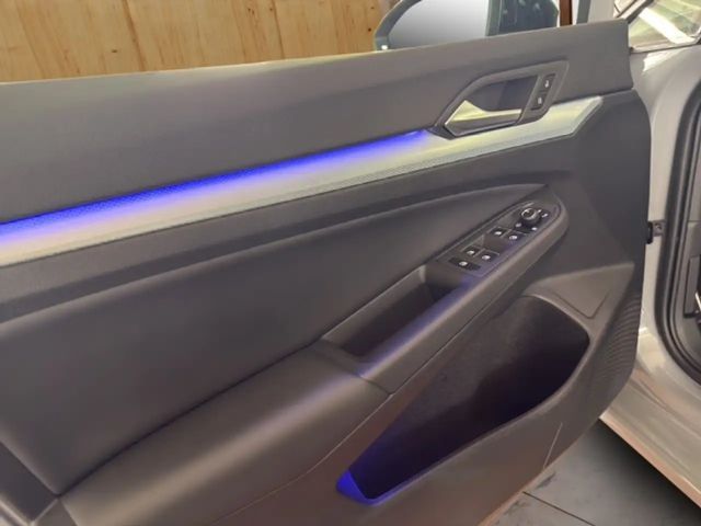 Volkswagen Golf 1.5 eTSI DSG Variant