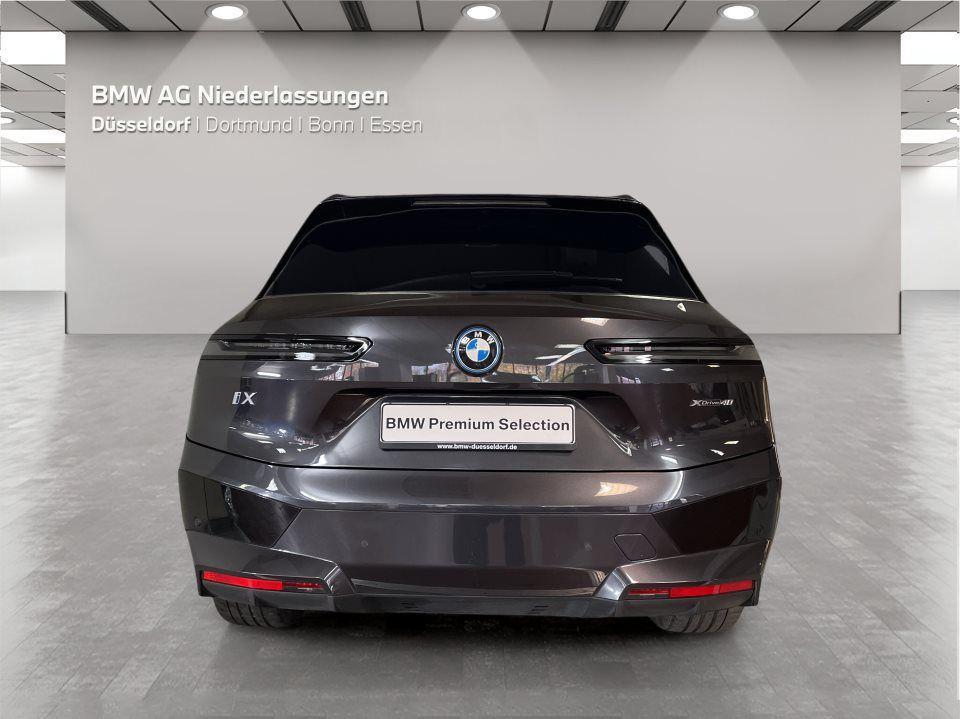 BMW iX xDrive40