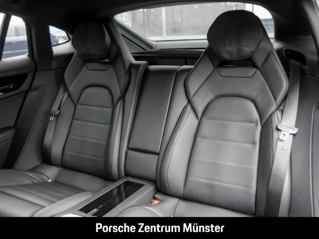 Porsche Panamera 4 E-Hybrid