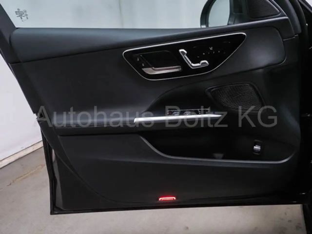 Mercedes-Benz C 180 AVANTGARDE Sedan