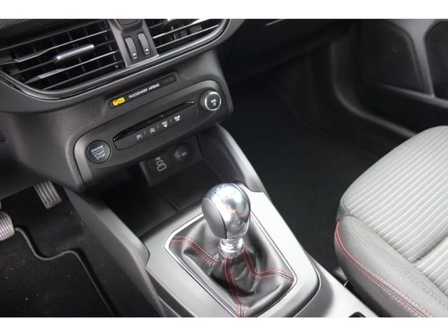 Ford Focus ST Line Wagon