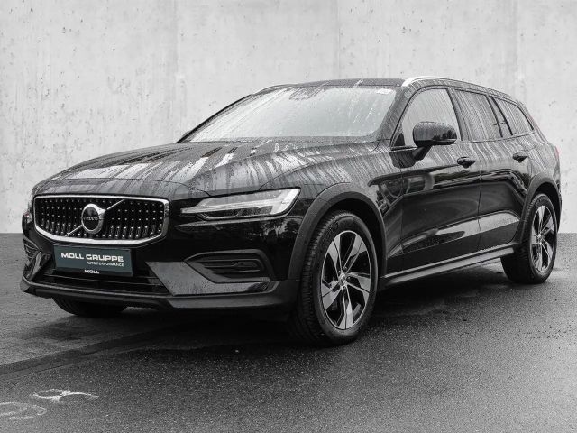 Volvo V60 Cross Country AWD Plus