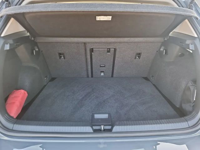 Volkswagen Golf 1.5 eTSI DSG Golf VIII