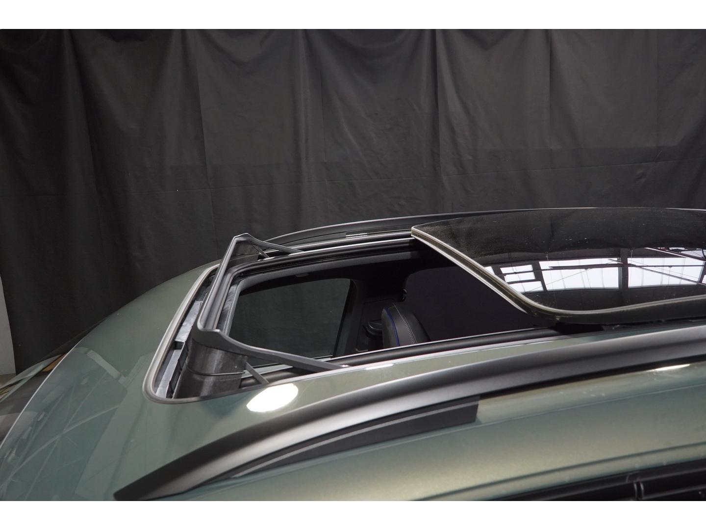 Volkswagen Tiguan 2.0 TSI IQ.Drive R-Line