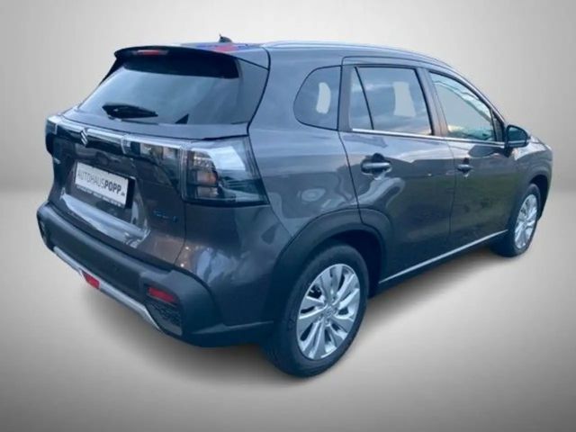 Suzuki S-Cross Hybrid