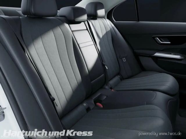 Mercedes-Benz E 200 AVANTGARDE Sedan