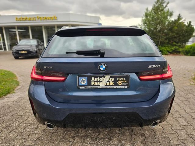 BMW 330 330e 330i M-Sport xDrive