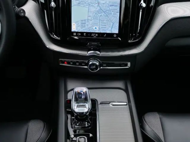 Volvo XC60 AWD Dark Plus Recharge