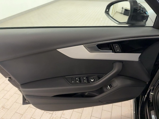 Audi A4 40 TFSI Avant Quattro S-Line S-Tronic
