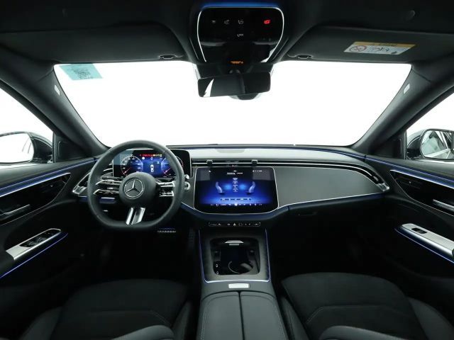 Mercedes-Benz E 220 AMG Line E 220 d Sedan