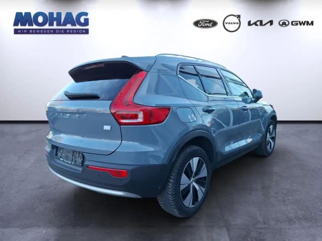 Volvo XC40 T4