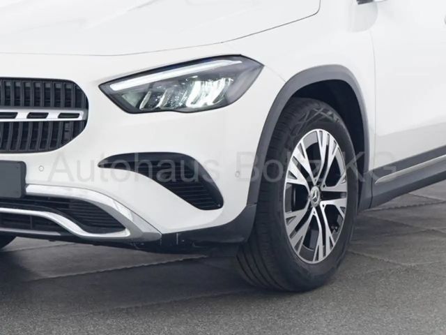 Mercedes-Benz GLA 180 Progressive