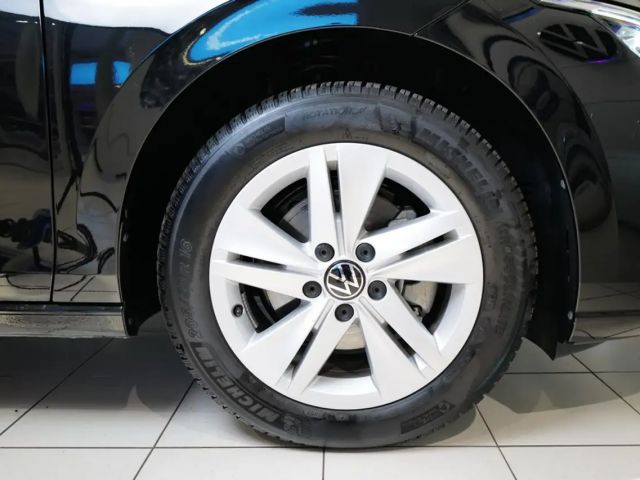 Volkswagen Golf 1.5 eTSI DSG Golf VIII Life