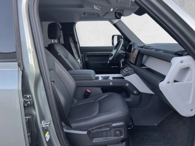 Land Rover Defender 110 D250 S