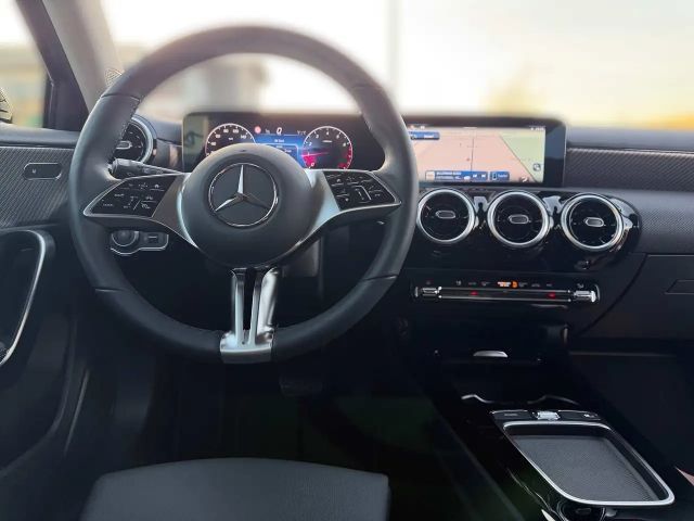 Mercedes-Benz A 180 Progressive