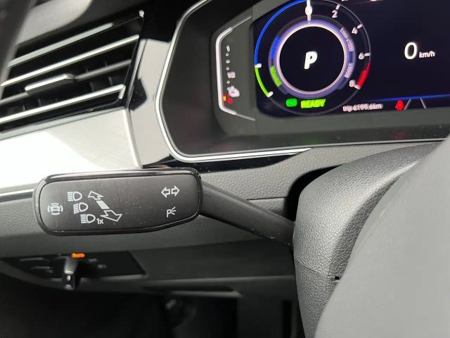 Volkswagen Passat DSG GTE Variant