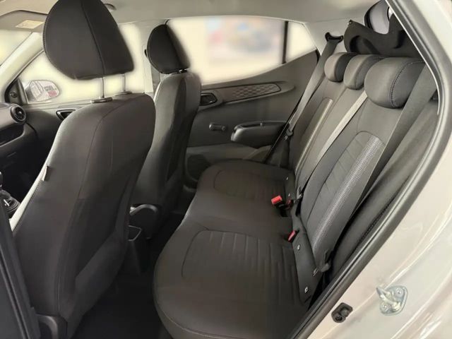 Hyundai i10 SITZHEIZUNG+ NAVIGATION+ KLIMAANLAGE+ RÜCKFAHRKAME