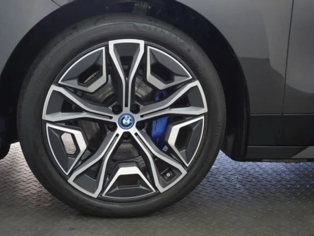BMW iX xDrive40