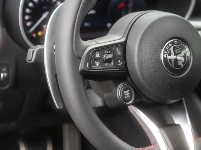 Alfa Romeo Stelvio AT8 Q4 Turbo