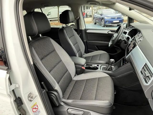 Volkswagen Touran 1.5 TSI DSG