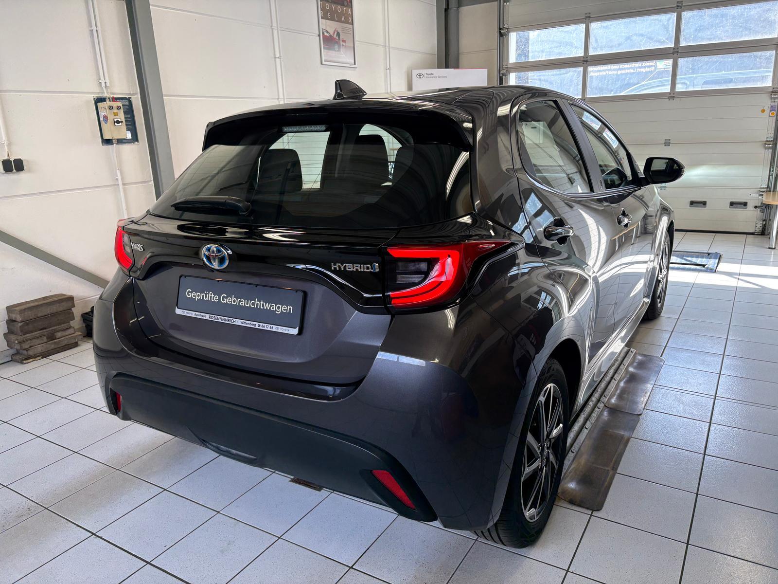 Toyota Yaris Hybride Team D