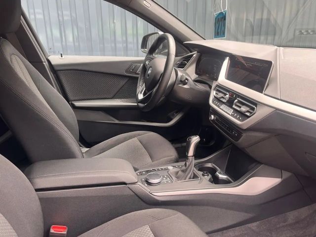 BMW 116 116i 5-deurs Sedan