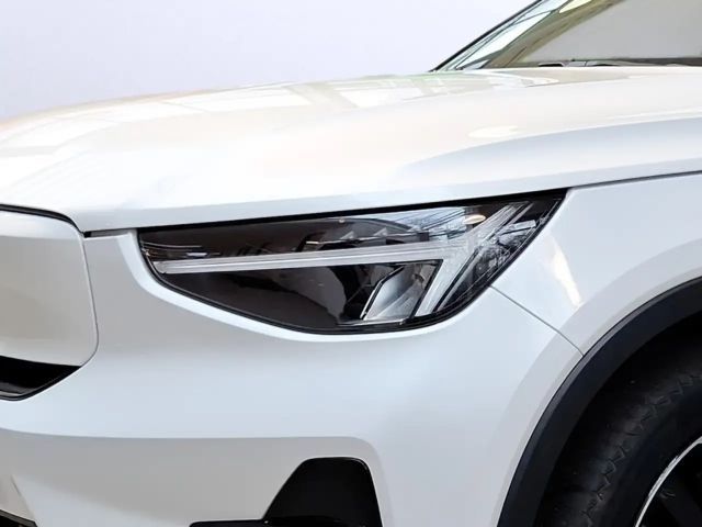 Volvo XC40 Core R-Design Recharge