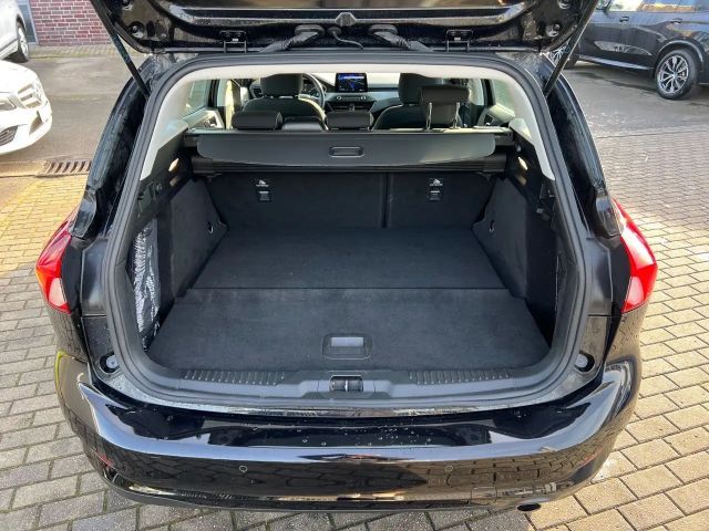 Ford Focus Cool & Connect EcoBoost Wagon