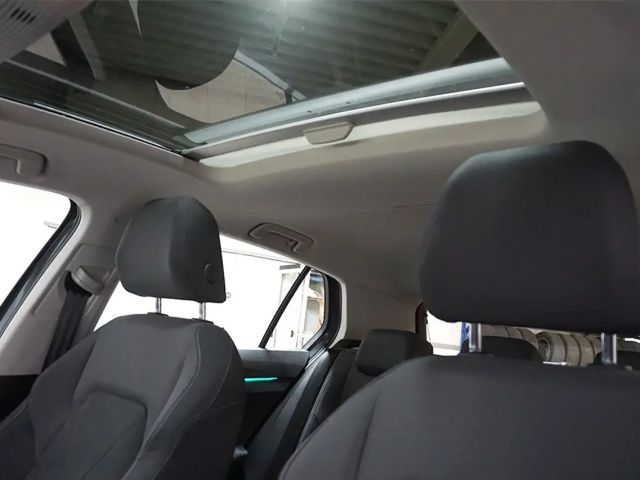 Volkswagen Golf 1.5 eTSI DSG Style