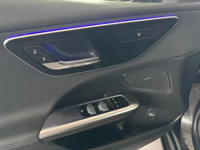 Mercedes-Benz C 200 AVANTGARDE C 200 d Sedan